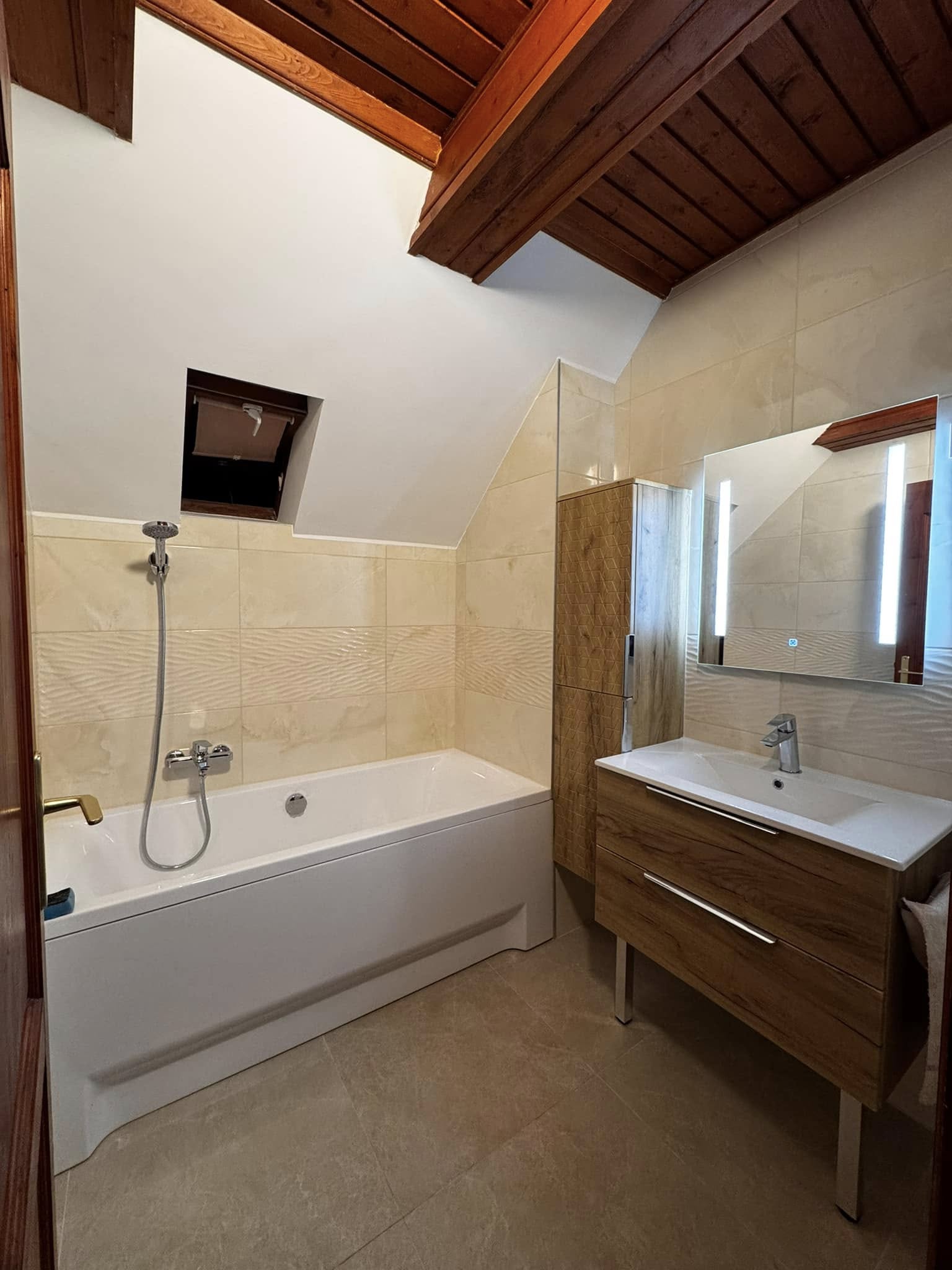 467671462_122096988410651300_1238618519992694823_n